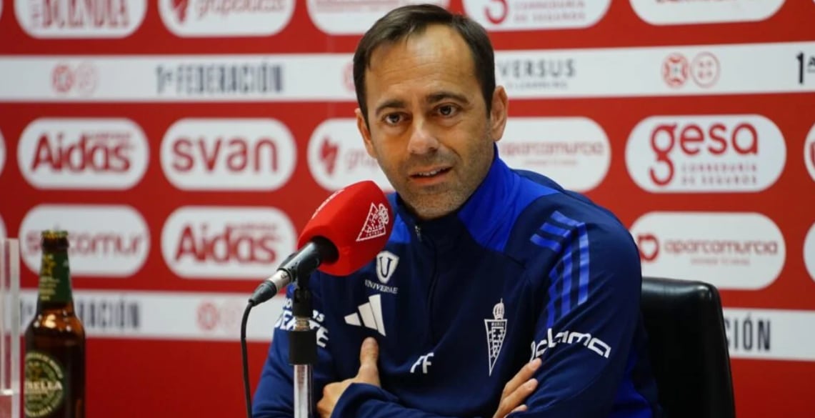 Fran Fernández en la previa del partido del Real Murcia contra el Antequera