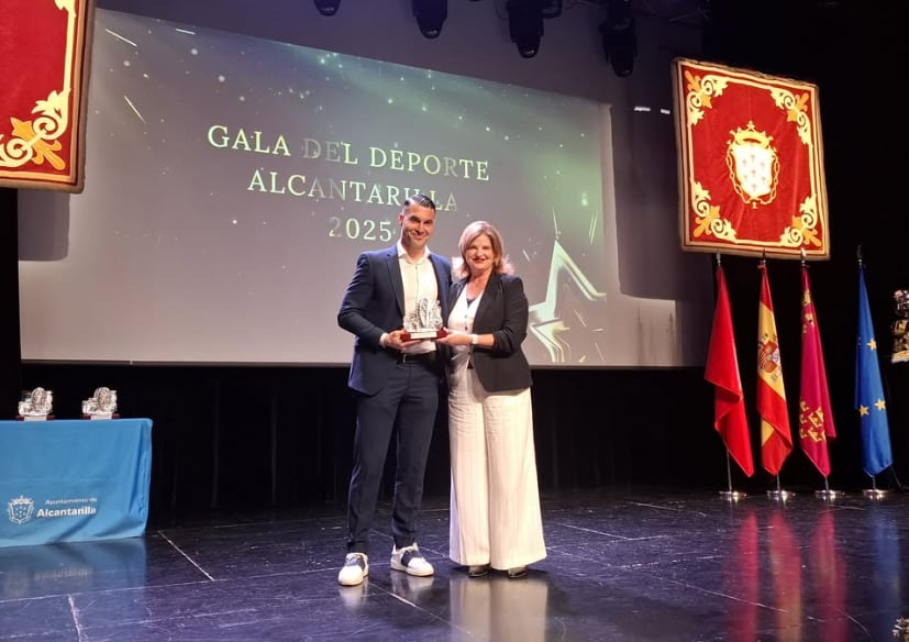 Andrés Fernández, homenajeado por su trayectoria deportiva en la Gala del Deporte de Alcantarilla 2025