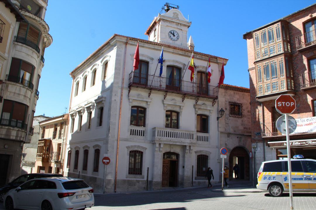 Edificio del Ayuntamiento de Cuéllar tras las obras de rehabilitación 