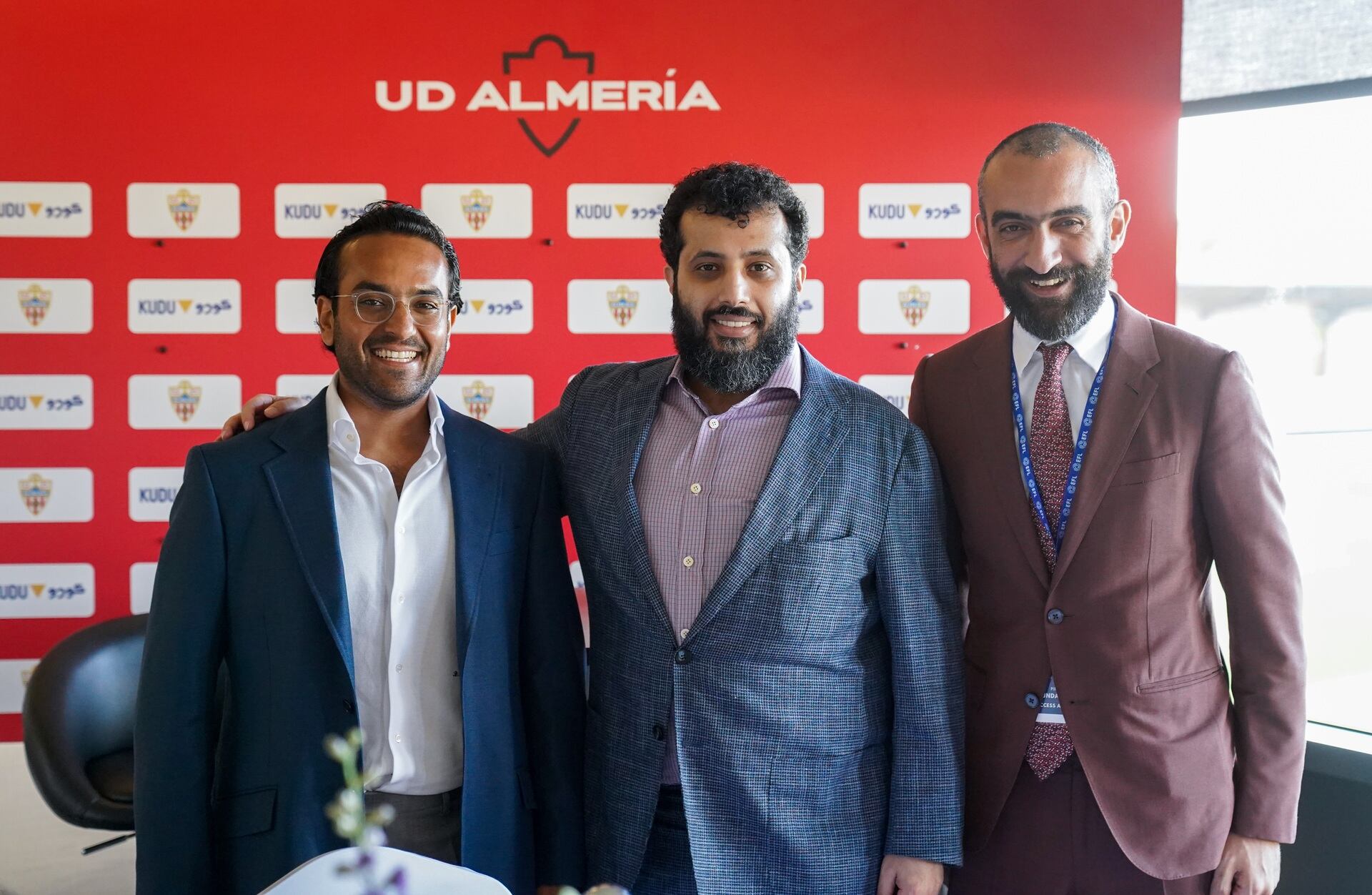 El presidente de Kudu Restaurants con Turki Al-Sheikh y El Assy, en agosto de 2022.