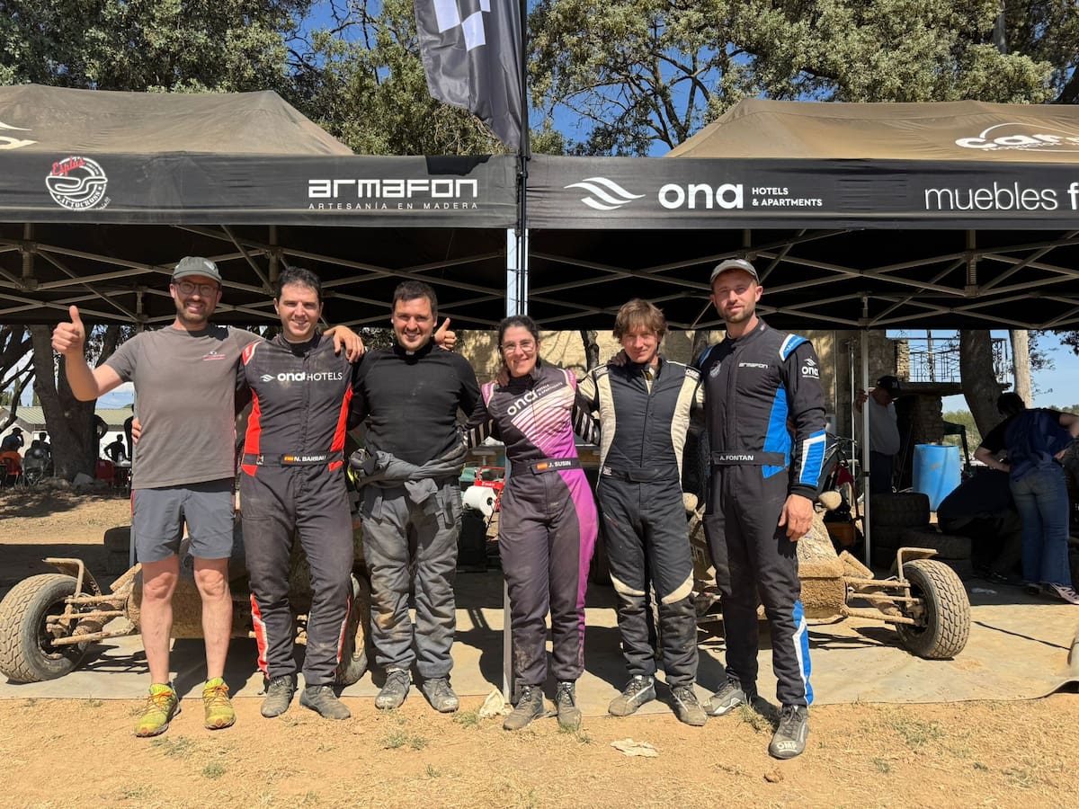 El Autocross de Esplús ofreció una intensa jornada con récord de pilotos y espectadores