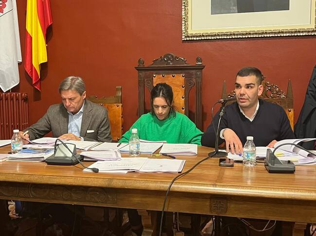 Francisco Javier Nuñez, alcalde, a la derecha y Genaro Galán ex socio de 'Por Almagro' a la izquierda