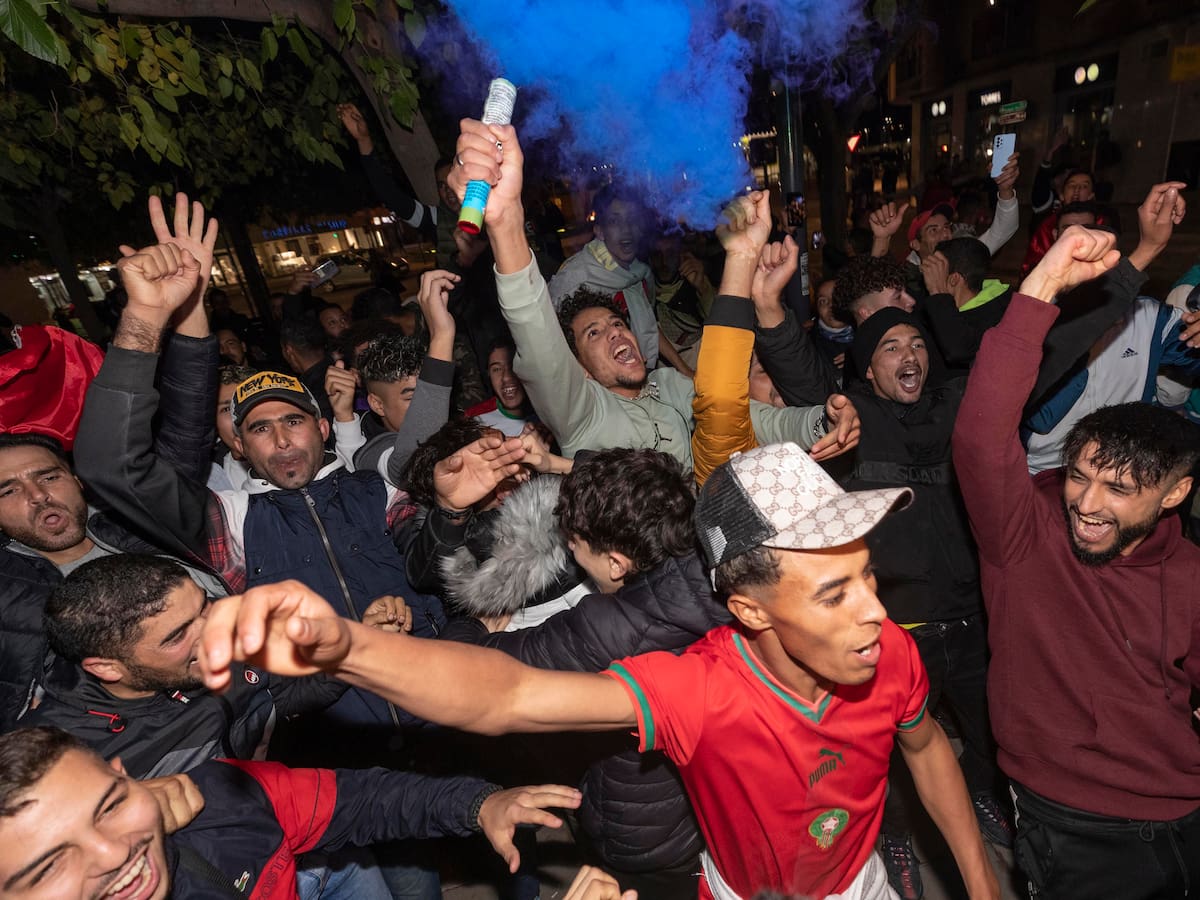 Cientos de personas celebran la victoria de Marruecos en las calles de Murcia, Lorca y Torre Pacheco