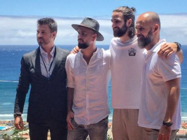 De izquierda a derecha Fernando Calvo (director de Bohemia suites & Spa), Iván Torres, Ricky Rubio y José María Sánchez