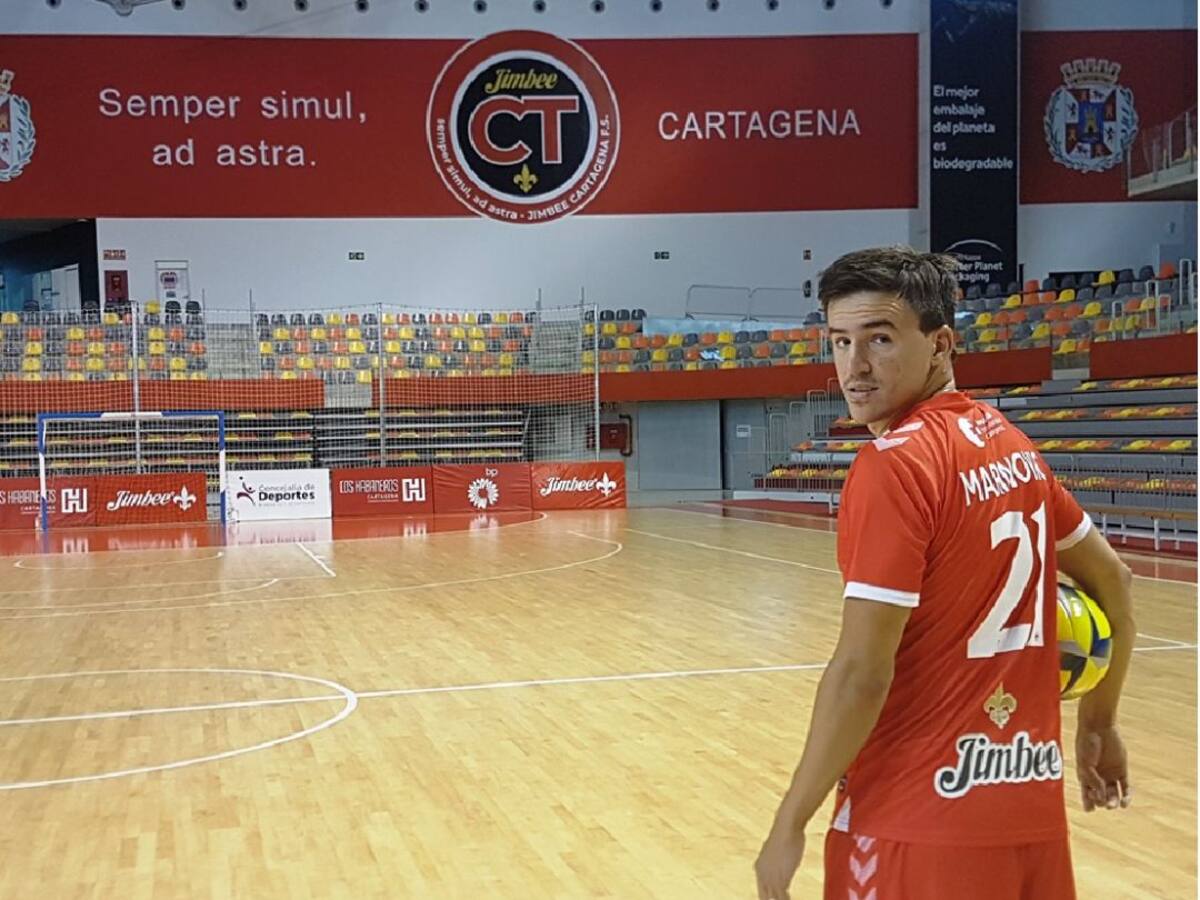 Croacia convoca a Marinovic para disputar dos amistosos