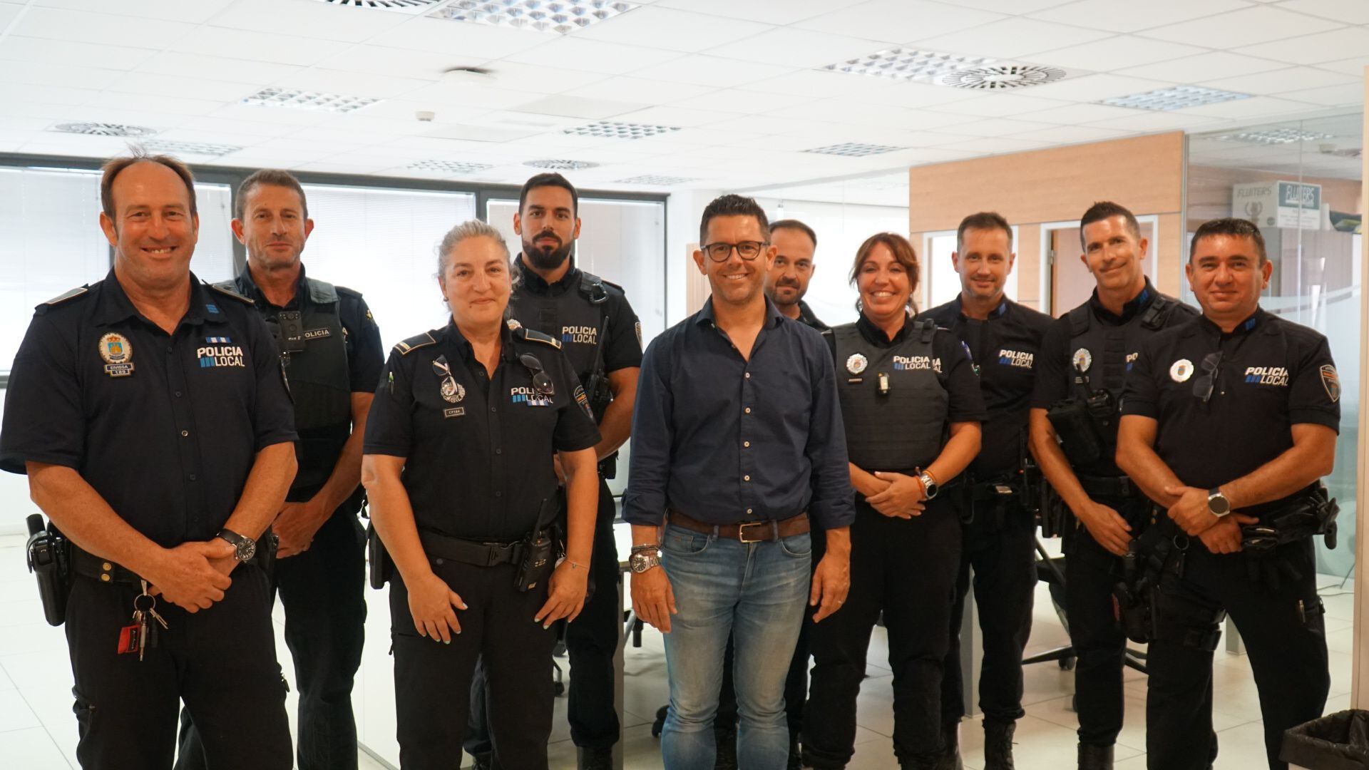 Triguero, con agentes de la Policía