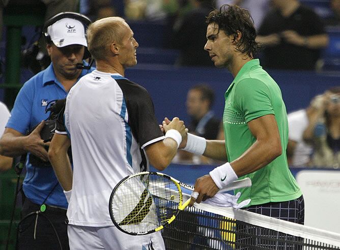 Nadal felicita a Davydenko