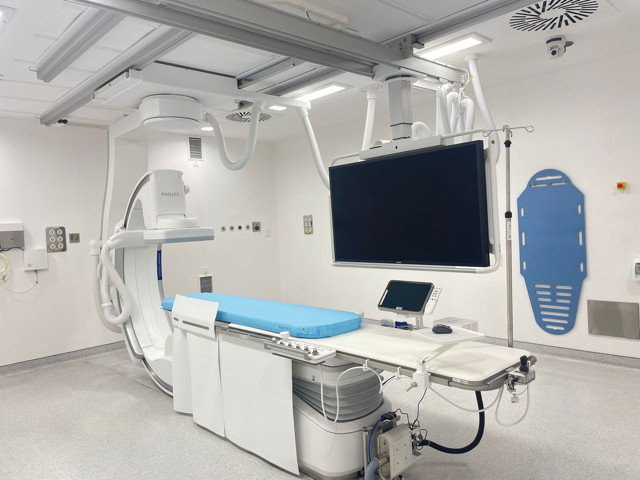 La reposición de equipos, que comenzó en julio, se ha planificado de tal manera que el Hospital siempre tenga equipamiento disponible