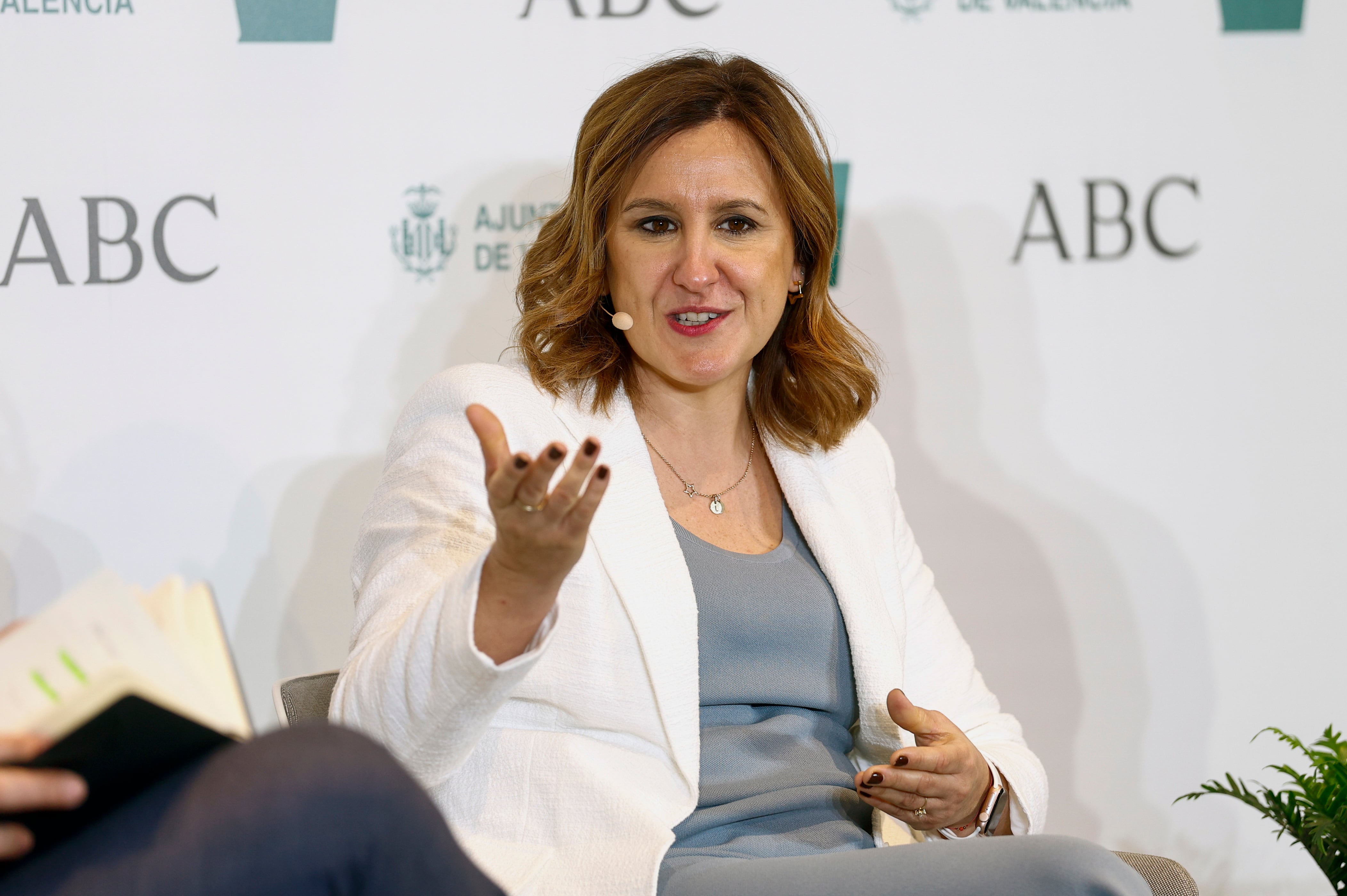 MADRID (ESPAÑA), 30/01/2025.- La alcaldesa de Valencia, María José Catalá durante el Foro ABC en Madrid este jueves. EFE/ Rodrigo Jiménez
