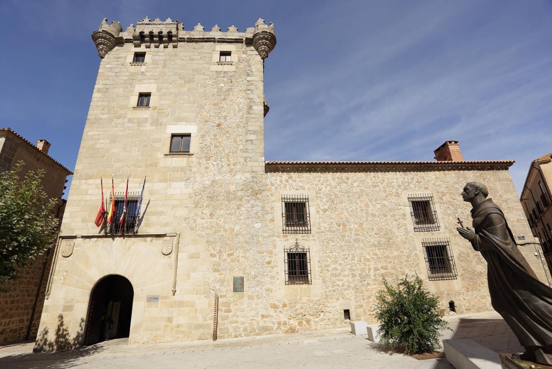 Torreón de los Guzmanes, sede de la Diputación Provincial