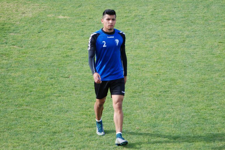 Luis Pávez durante un entrenamiento