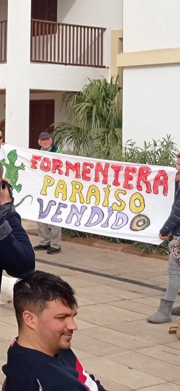 Imagen de una de las pancartas