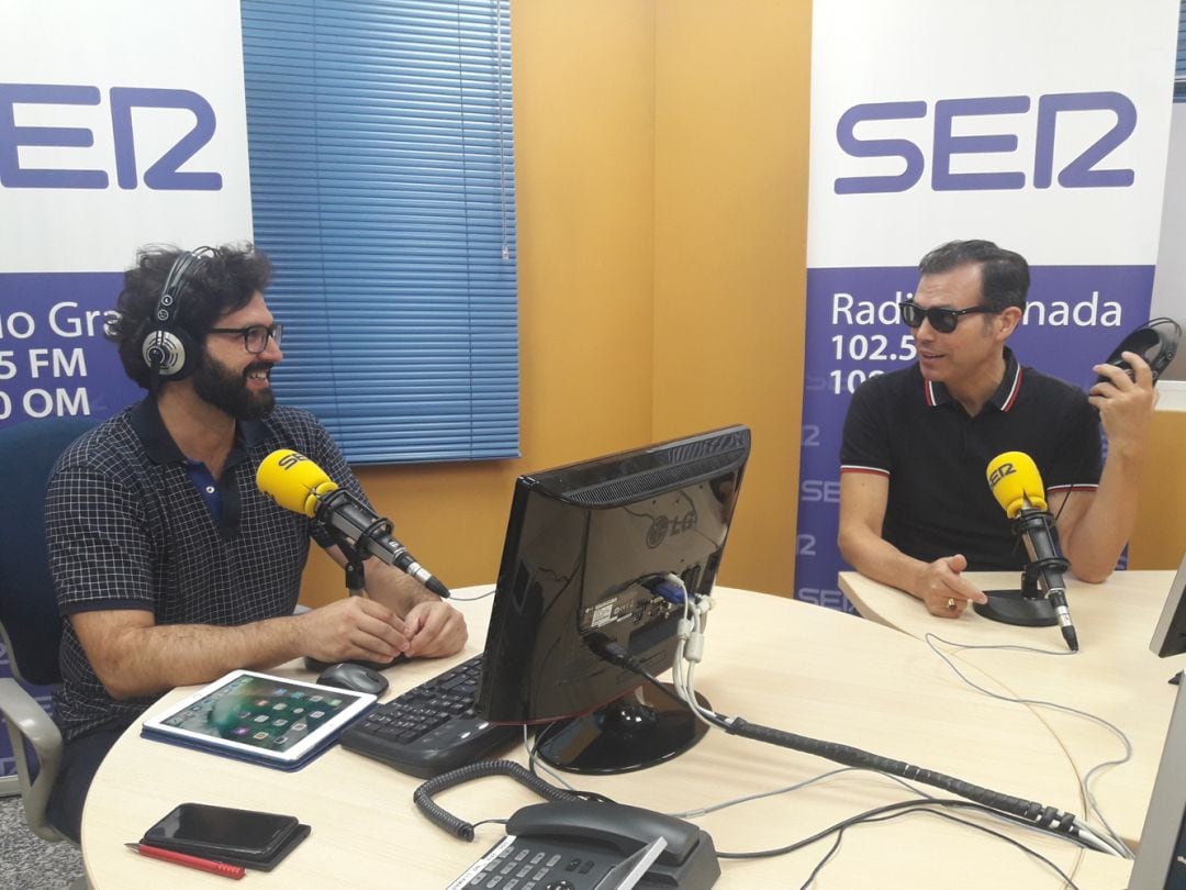 Jorge Rodríguez Morata y José Antonio García, en los estudios de Radio Granada