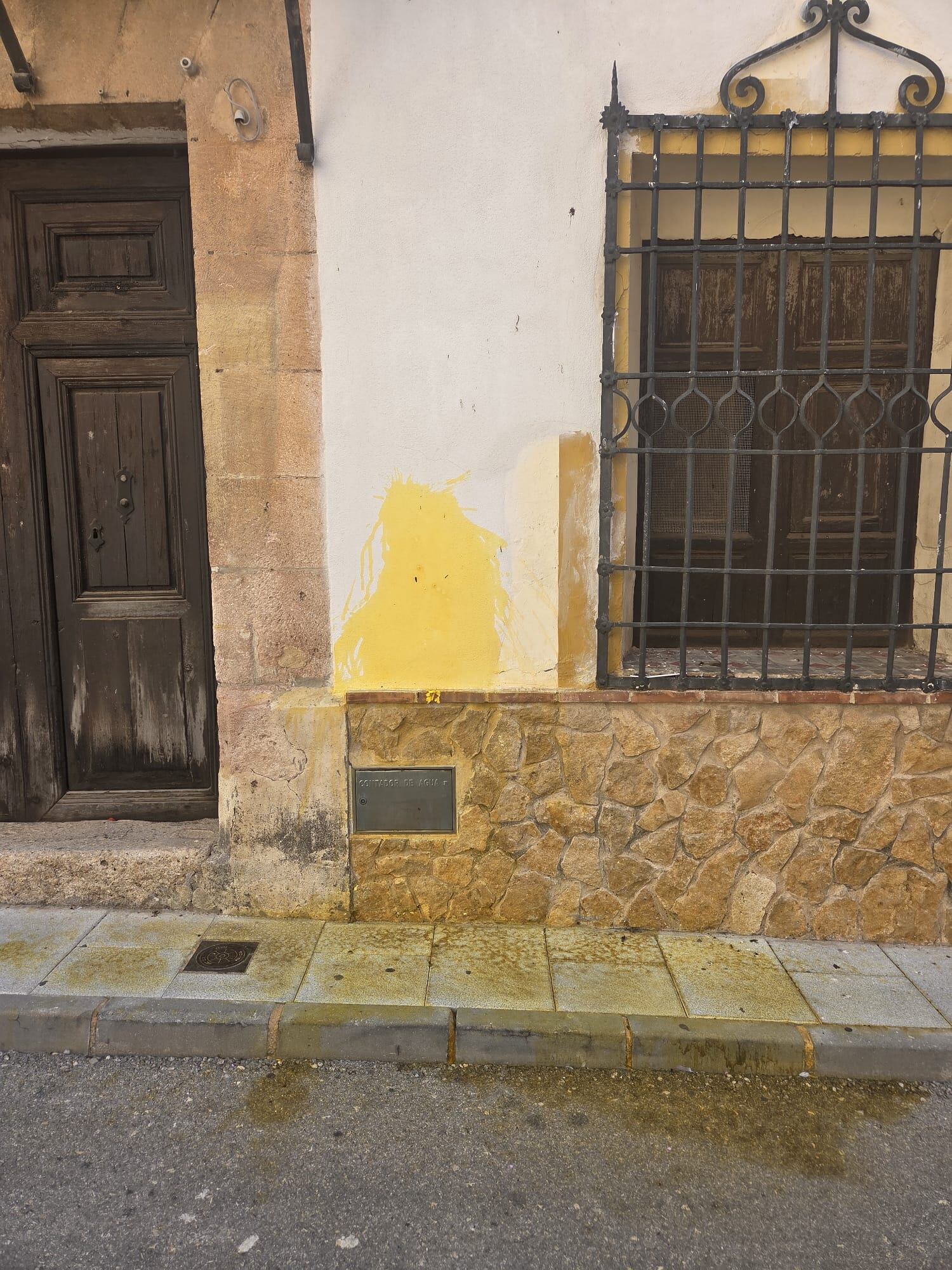 Mal uso de los contenedores en Caudete