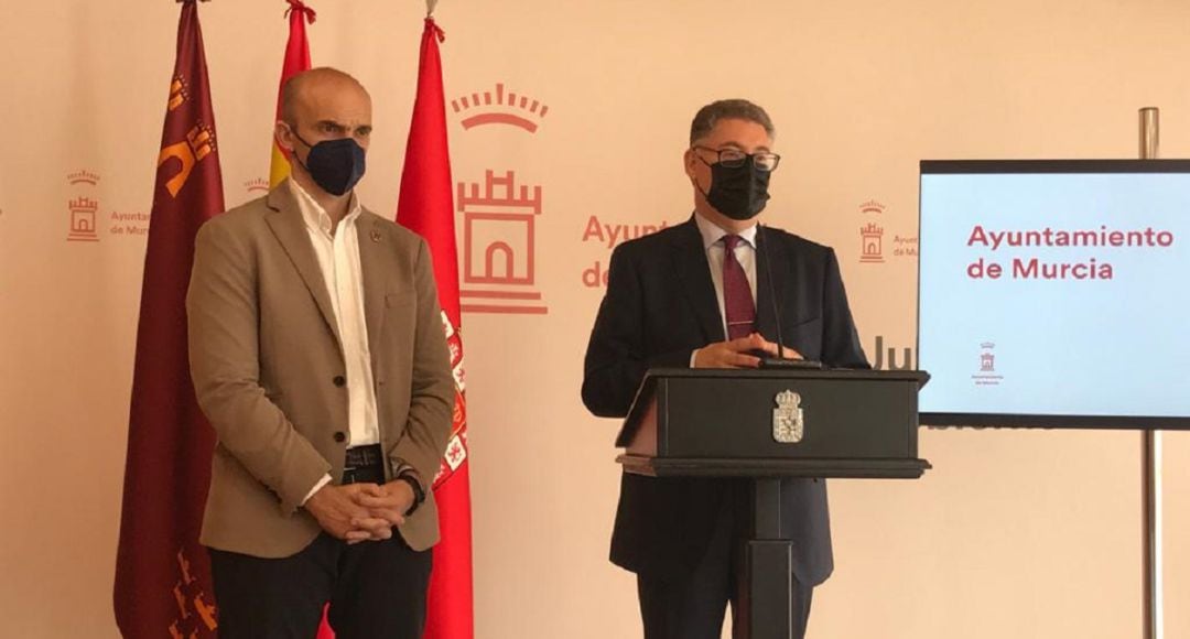 Los concejales socialistas Enrique Lorca y Andrés Guerrero