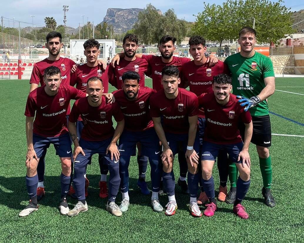 El Eldense no ceja en su empeño de lograr el ascenso a Regional Preferente