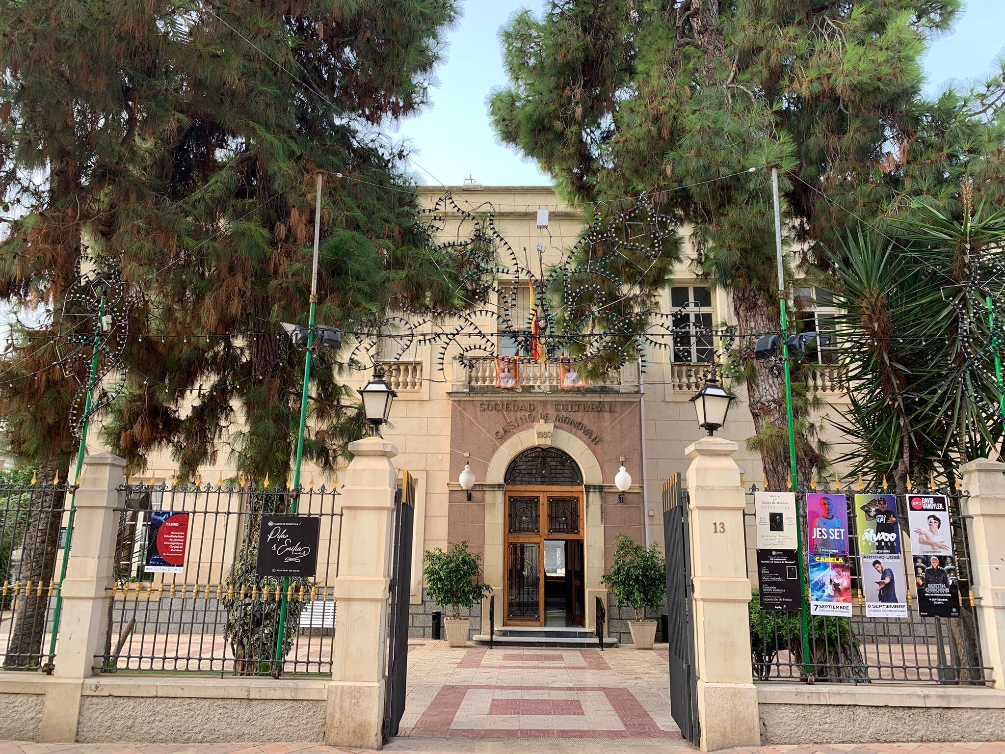Fachada del Casino de Monóvar