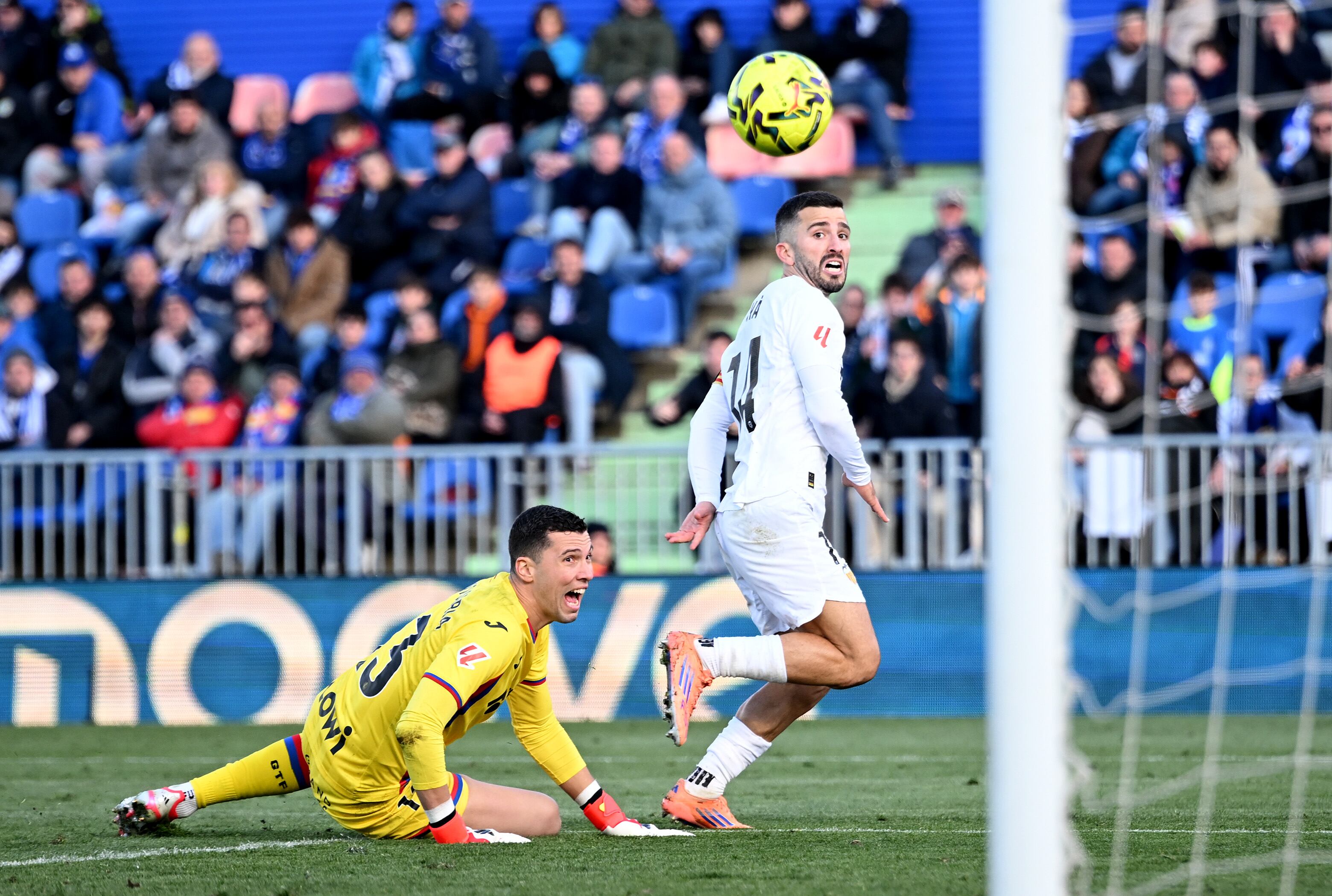 Gayá anotando en el duelo contra el Getafe