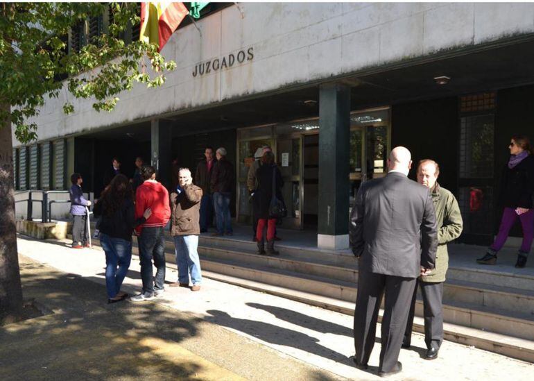 Fachada principal de los juzgados de Jerez