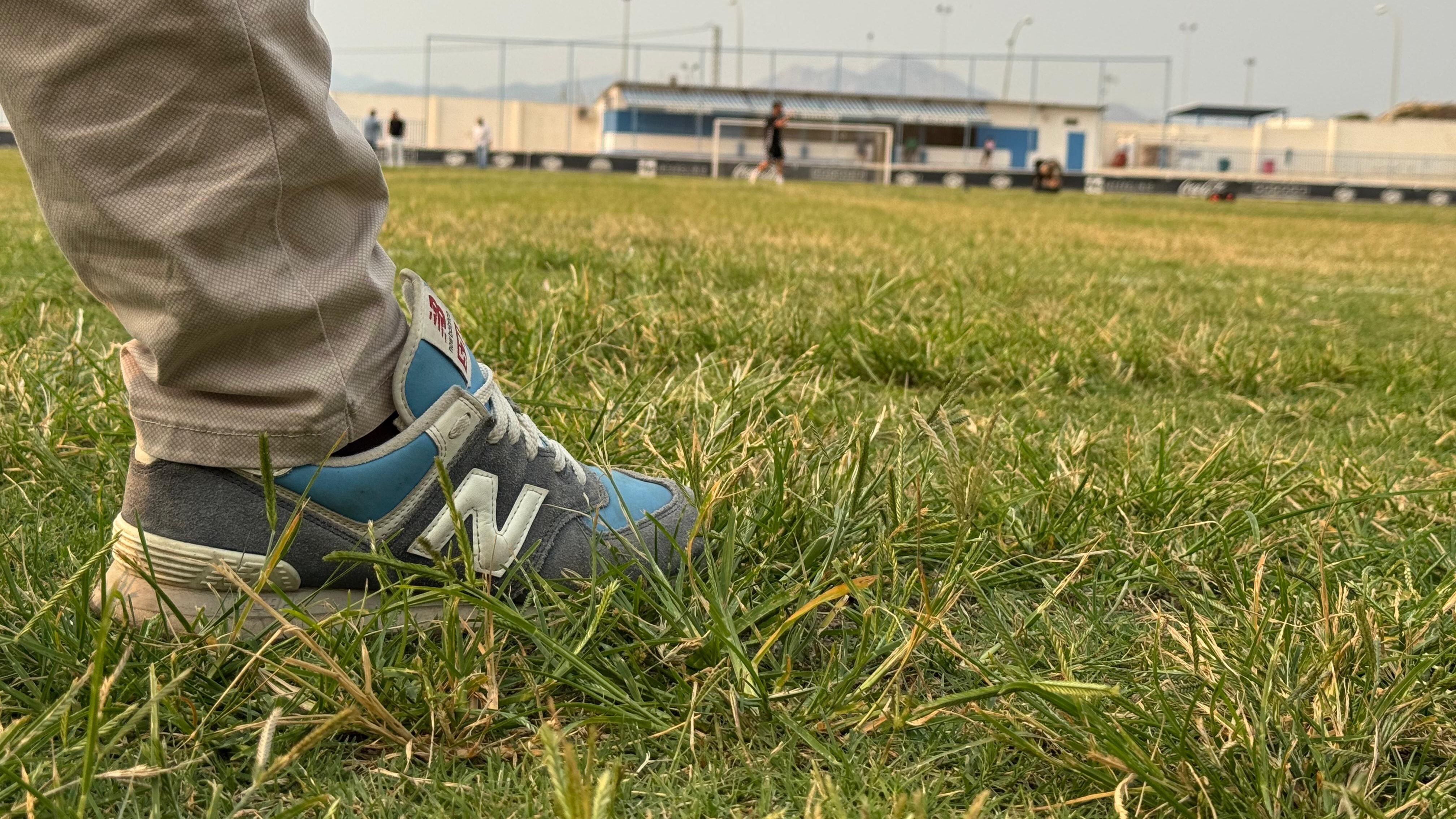 Lamentable estado del terreno de juego del Antonio Solana de Alicante