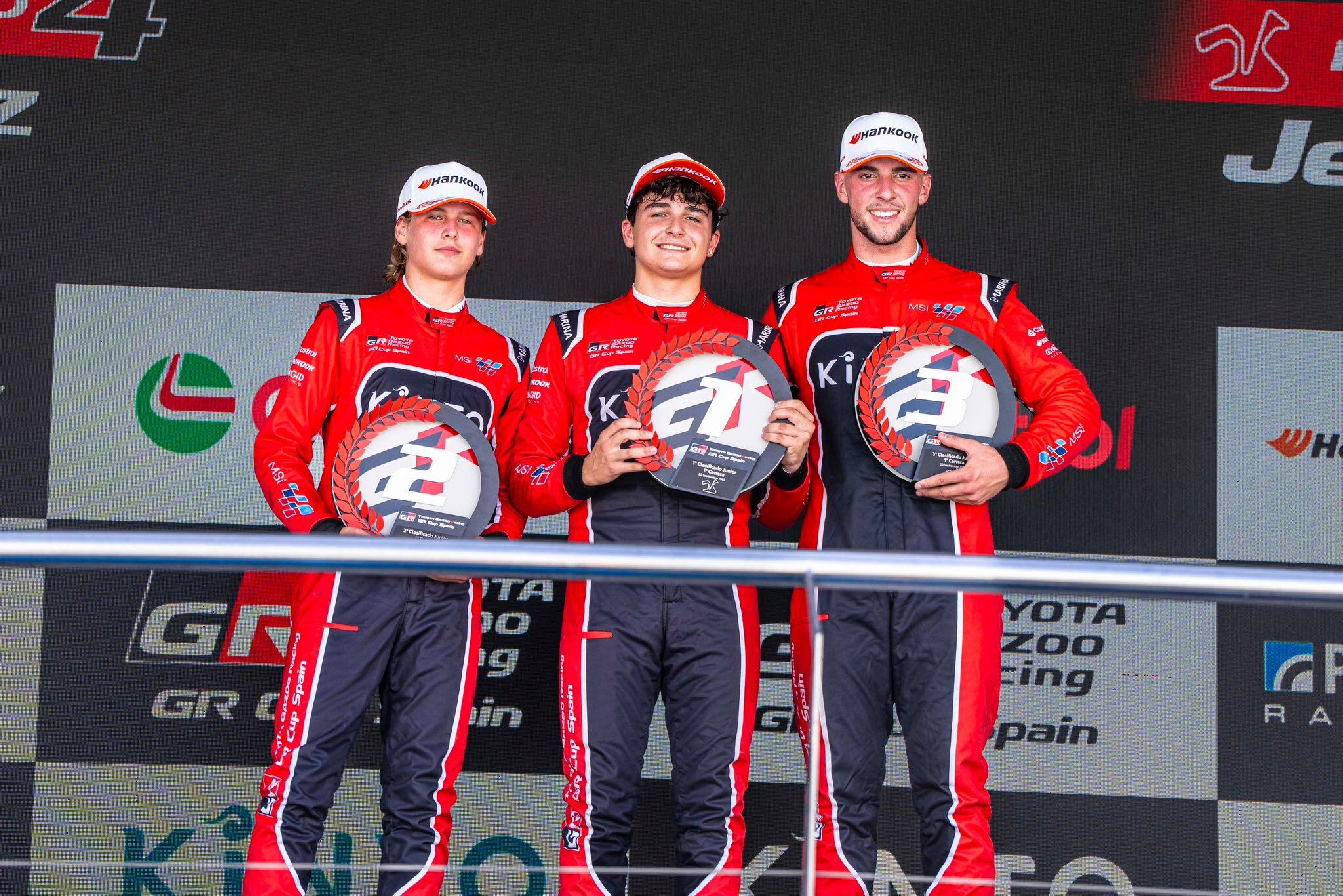 Sandro Pérez lidera la clasificación Junior