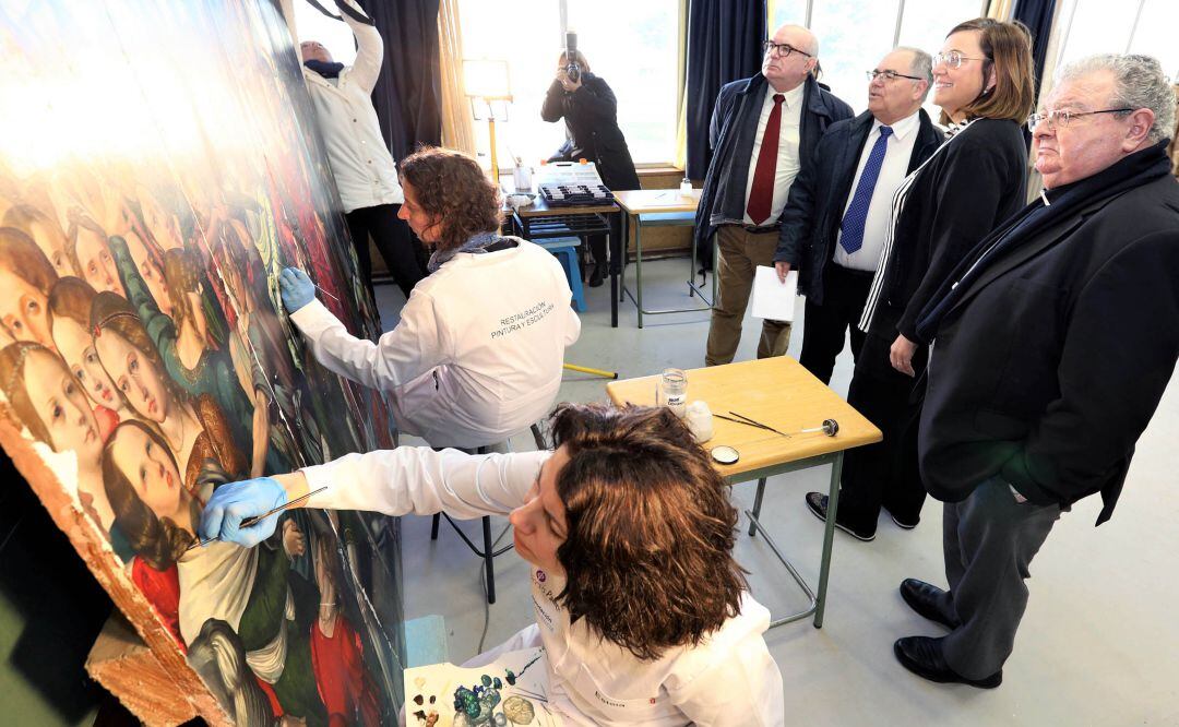 Visita al taller de restauración el pasado mes de febrero