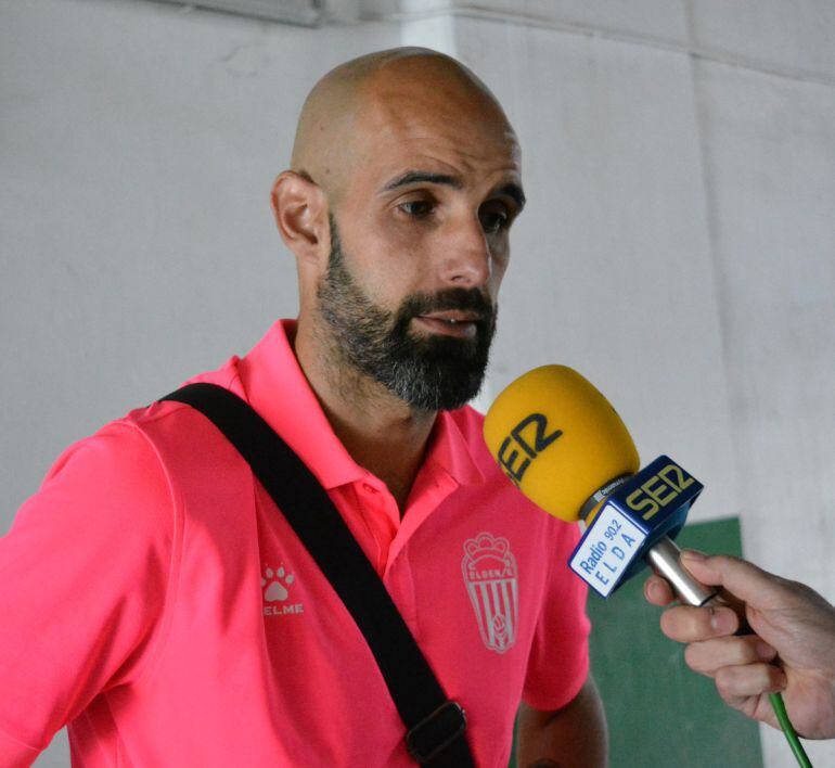 Chema Giménez se marcha dolido del Eldense