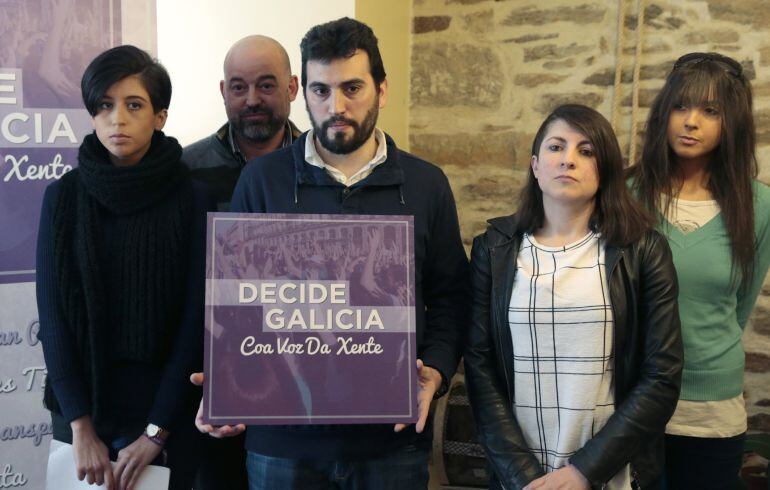 El exsecretario general de Podemos Galicia, Breogán Riobóo, durante la rueda de prensa que ha ofrecido hoy para anunciar su candidatura a las primarias internas.