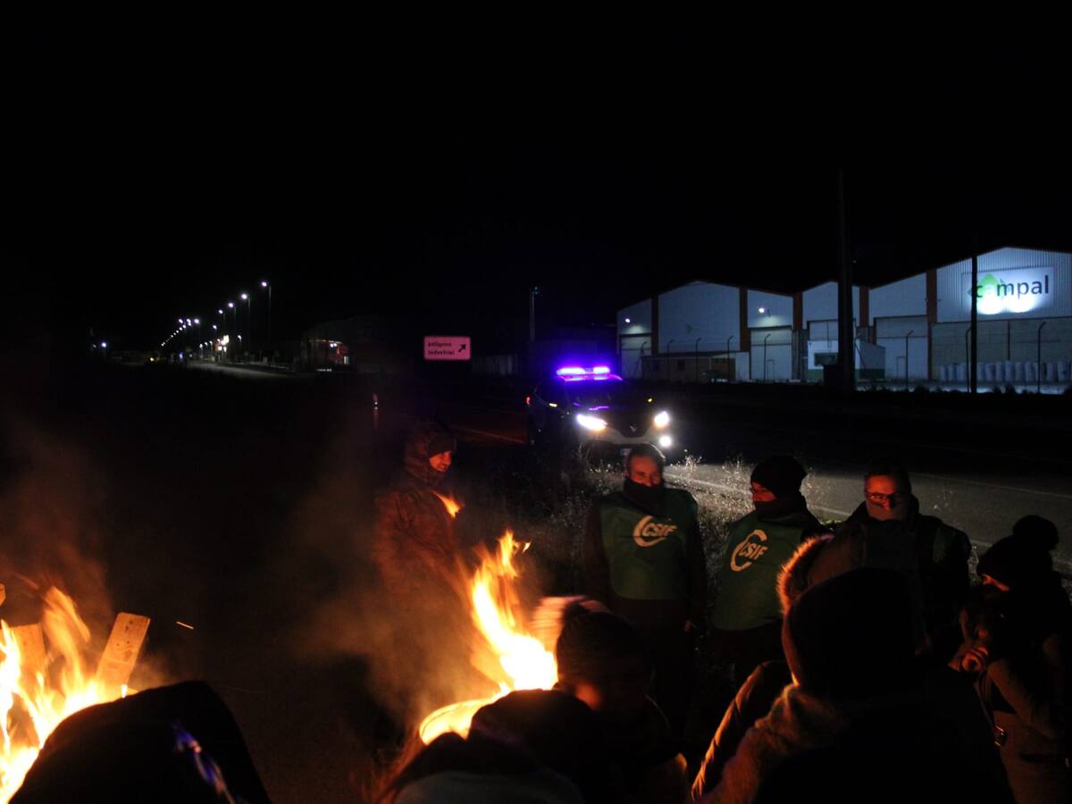 Los trabajadores de Siro mantienen la huelga tras rechazar el acuerdo ofrecido por la empresa
