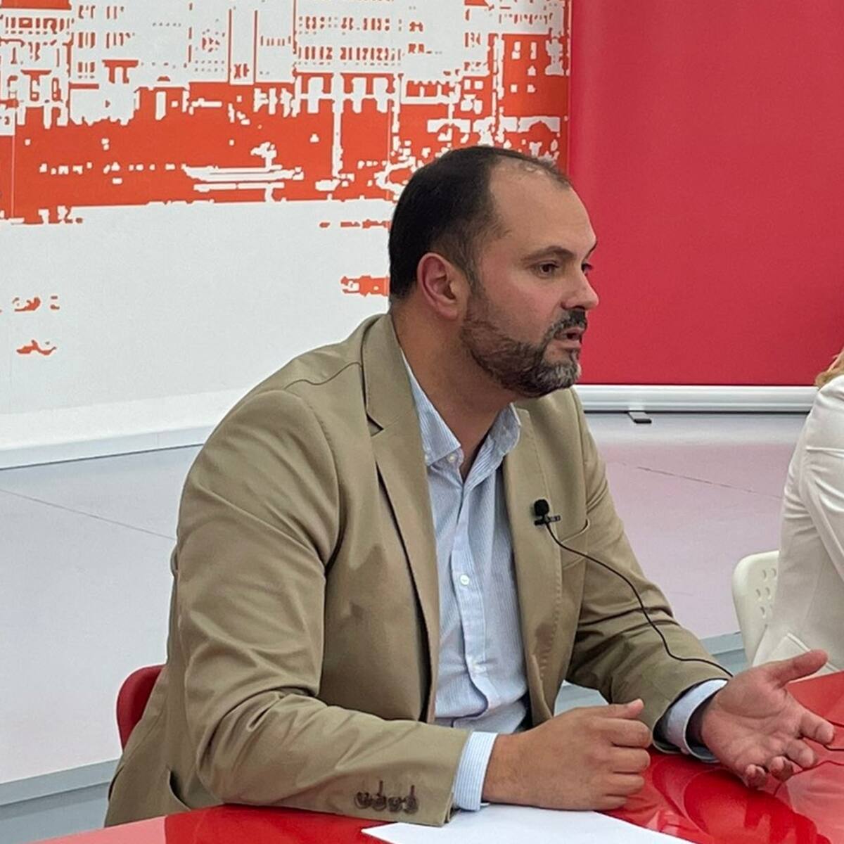 El PSOE denuncia que la supresión de la tarjeta básica afectará a 30.000 familias de la provincia de A Coruña