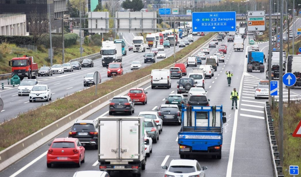 Tráfico en la M-40 de Madrid en una imagen de archivo.