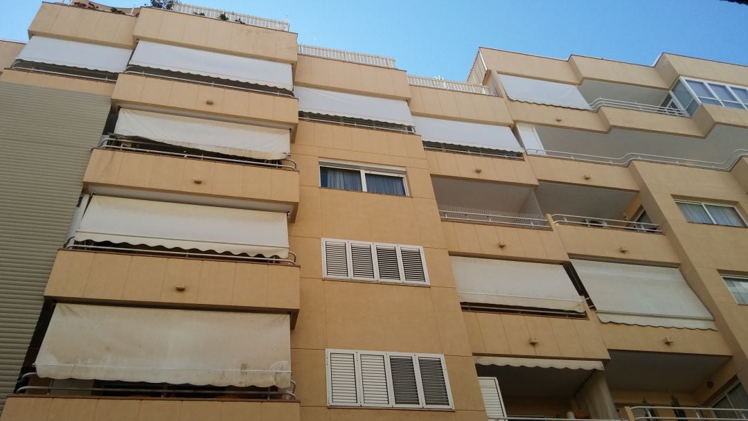 Imagen de un edificio residencial en Ibiza.