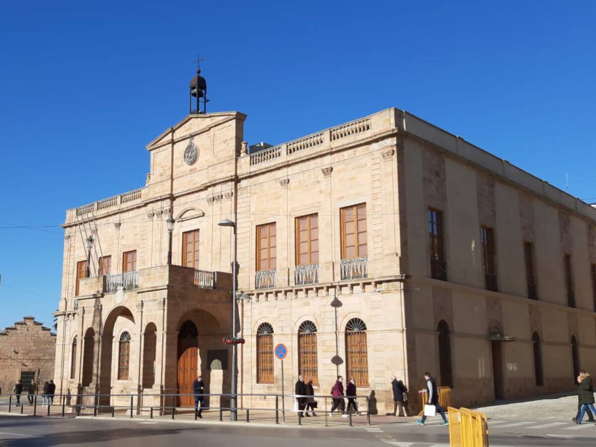 Inversiones en fomento del empleo o el comercio marcarán los presupuestos municipales de Linares en 2020