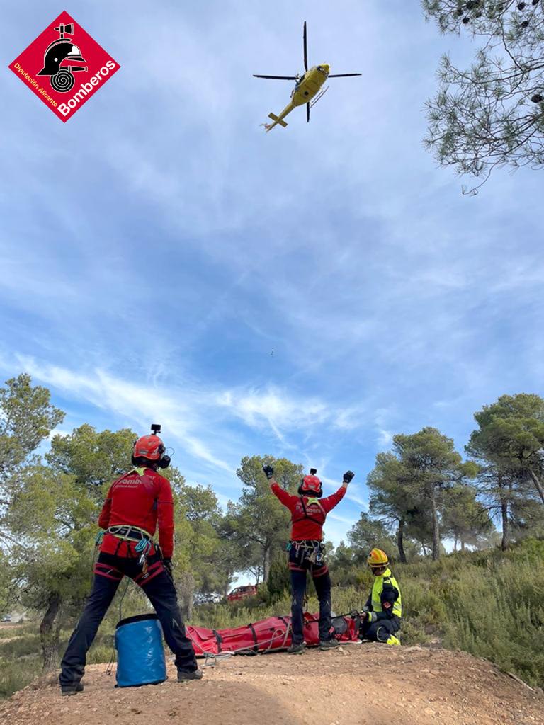 Momento del operativo de los bomberos