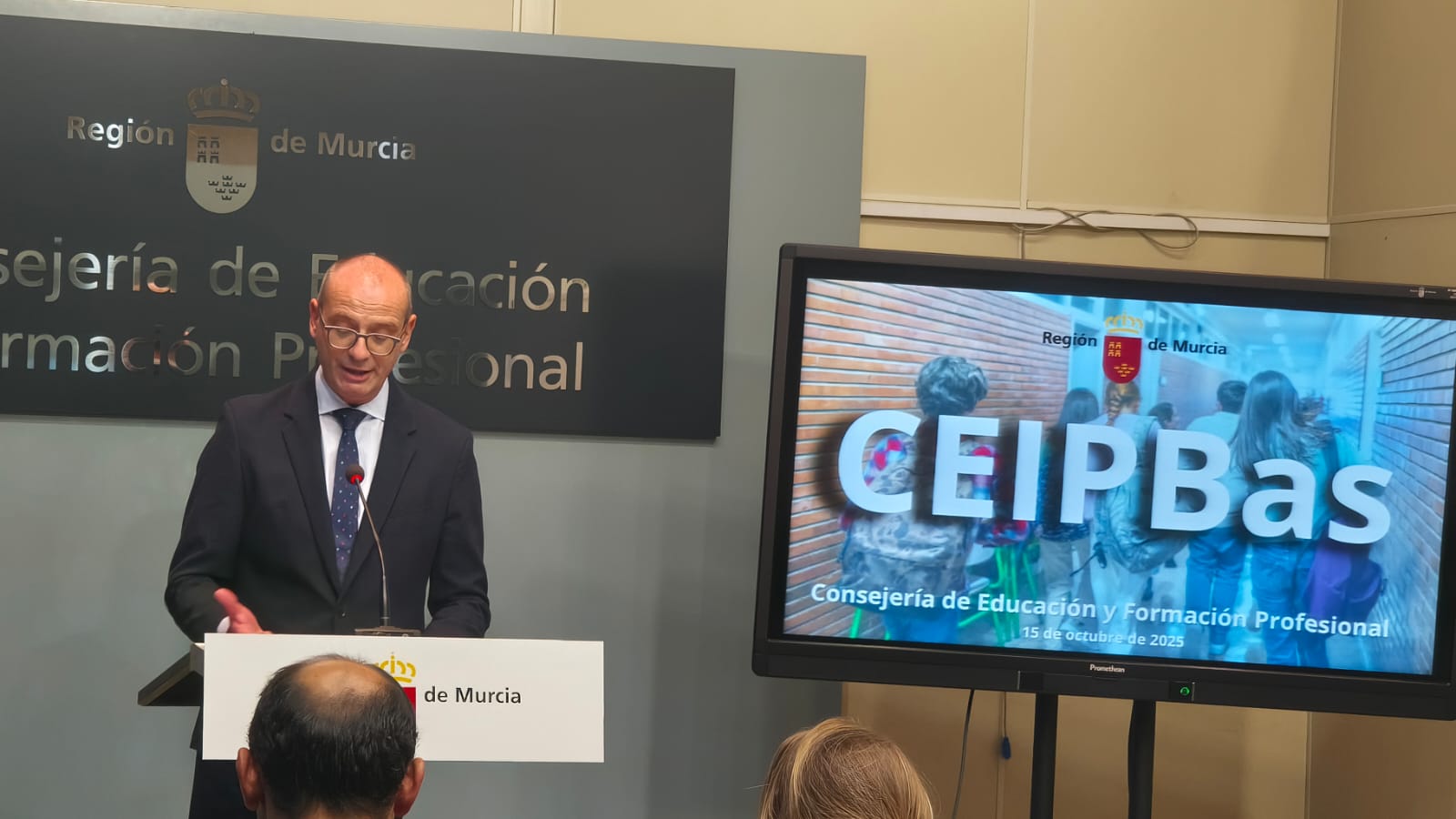 El consejero de educación, Víctor Marín