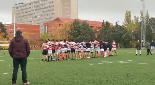 Imágenes del equipo de rugby de la Facultad de Derecho de la Universidad Complutense tras un partido