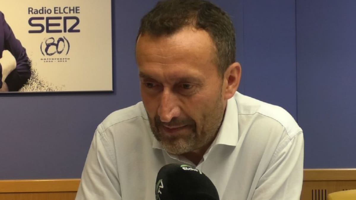 Carlos Gonzalez pide el voto para el PSOE como único partido que puede frenar un gobierno de la derecha en Elche