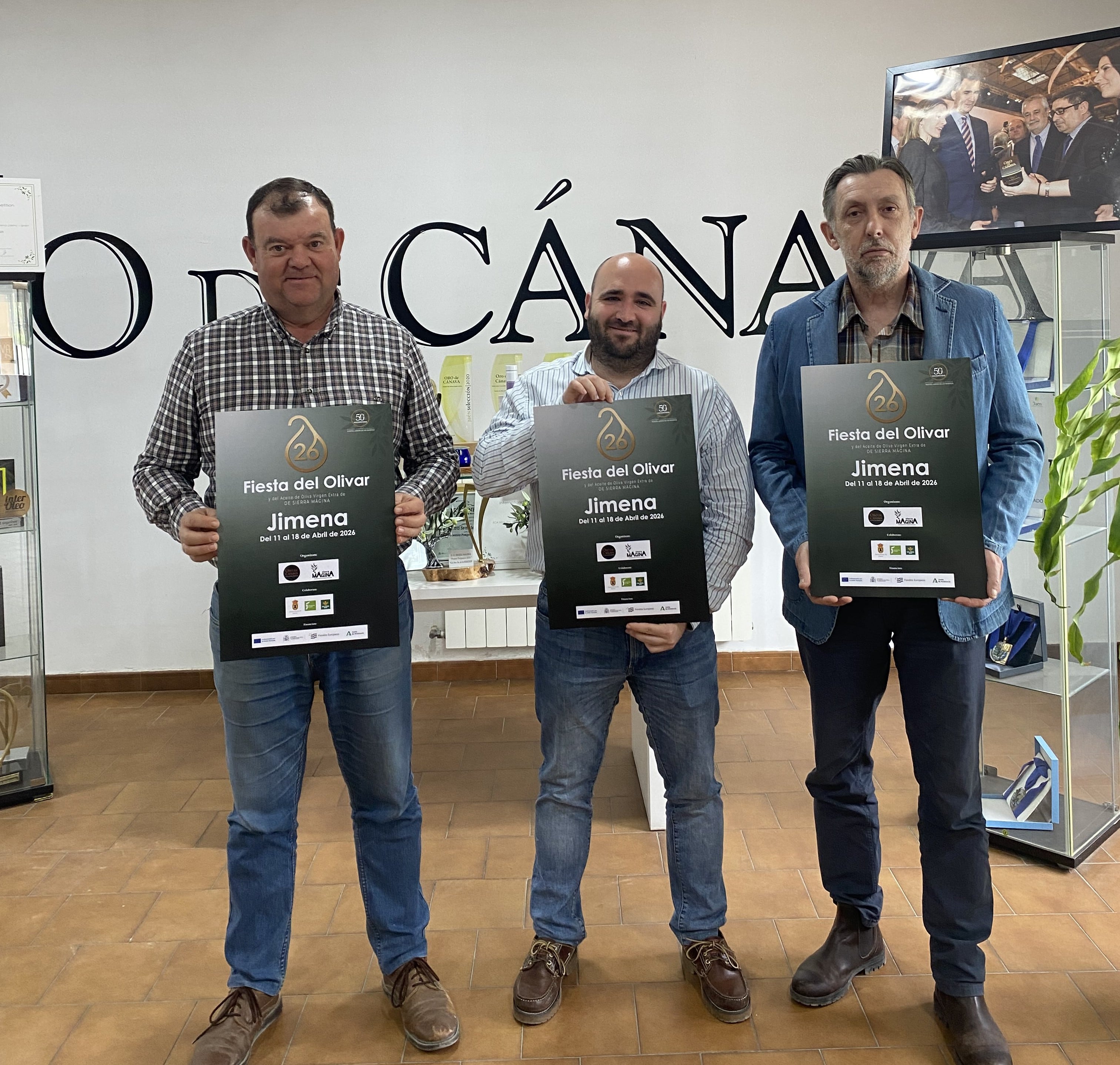 Presentación de la Programación de la XXVI Fiesta del Olivar y el aceite de Sierra Mágina, en jimena, de izquierda a derecha, José Manuel Varela, Francisco Ruiz y Salvador Contreras
