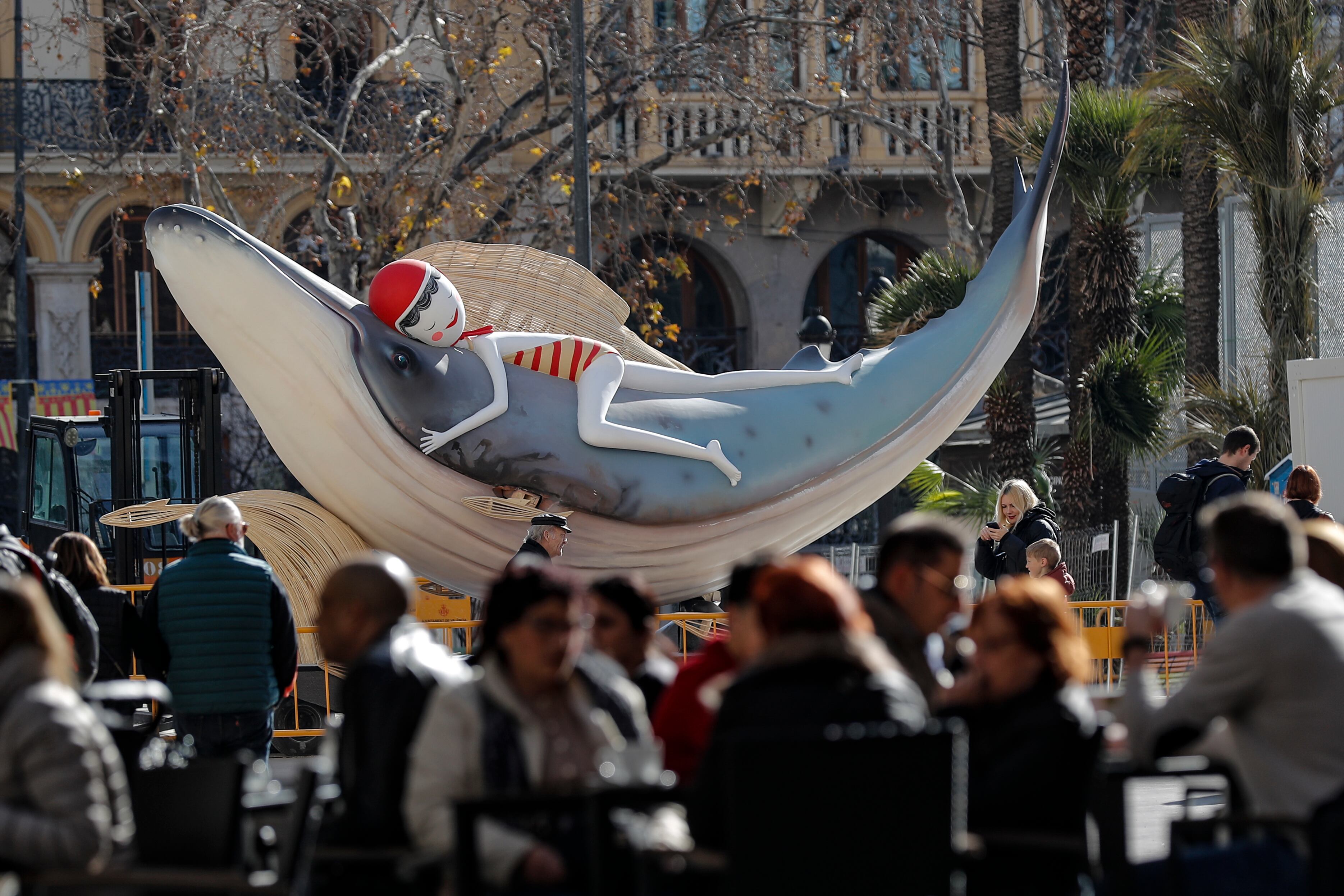 Las fallas empiezan a llegar a las calles de Valencia