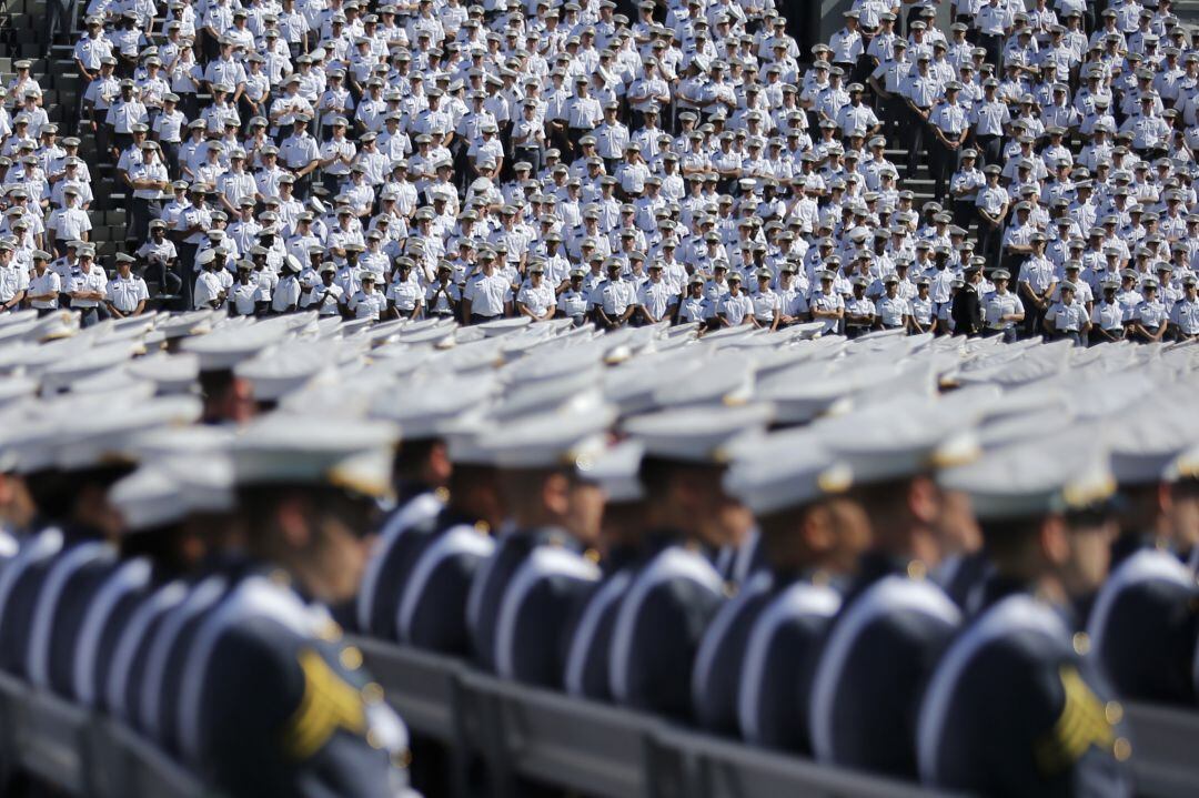 Ceremonia de graduación de los cadetes de la Academia Militar de West Point, Nueva York, en 2017