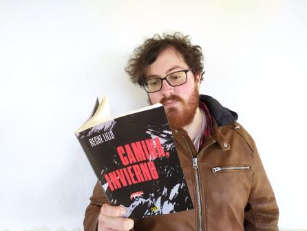 Cristian, leyendo su obra