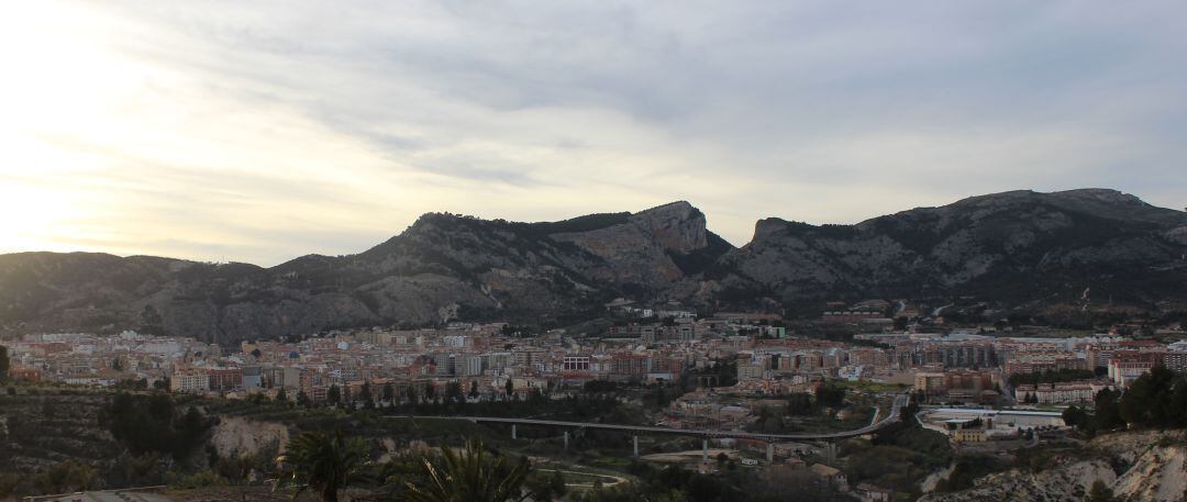 Alcoy ya acumula una incidencia de 900 casos por cada 100.000 habitantes en los últimos 14 días.