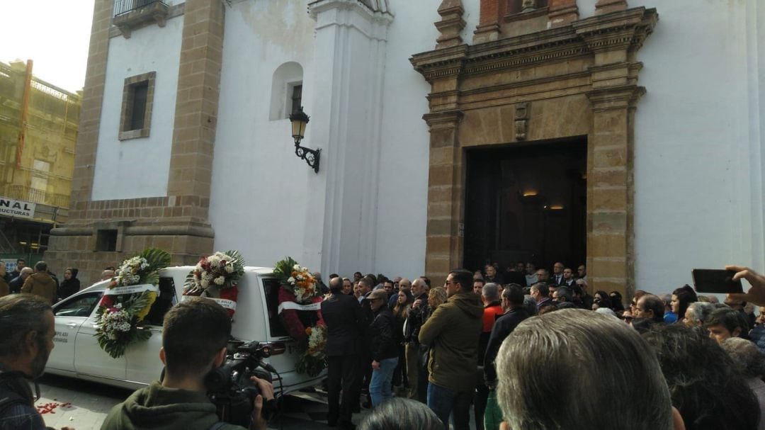 Un momento del acto de sepelio de Antonio Javier Maza.