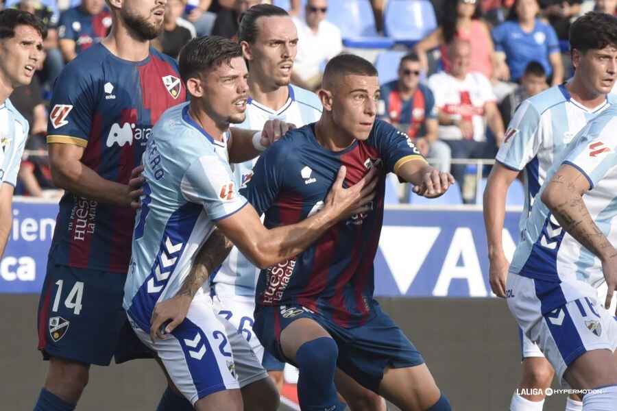 La SD Huesca se llevó el triunfo ante el Málaga