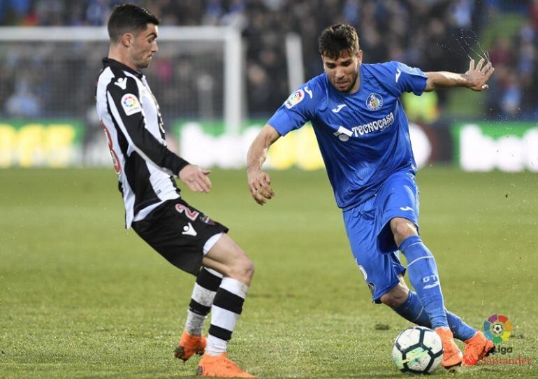 Jason Remeseiro ante el Getafe