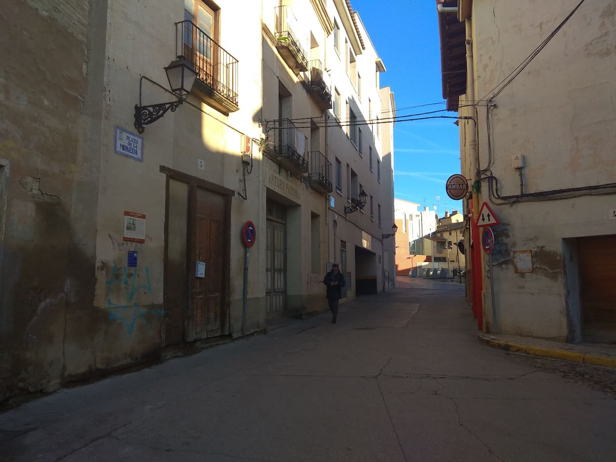 El Ayuntamiento adecentará la plaza de la Moneda