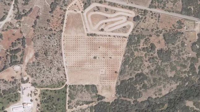 Imatge aèria de la pista de motocrós il·legal a Binixíquer.
