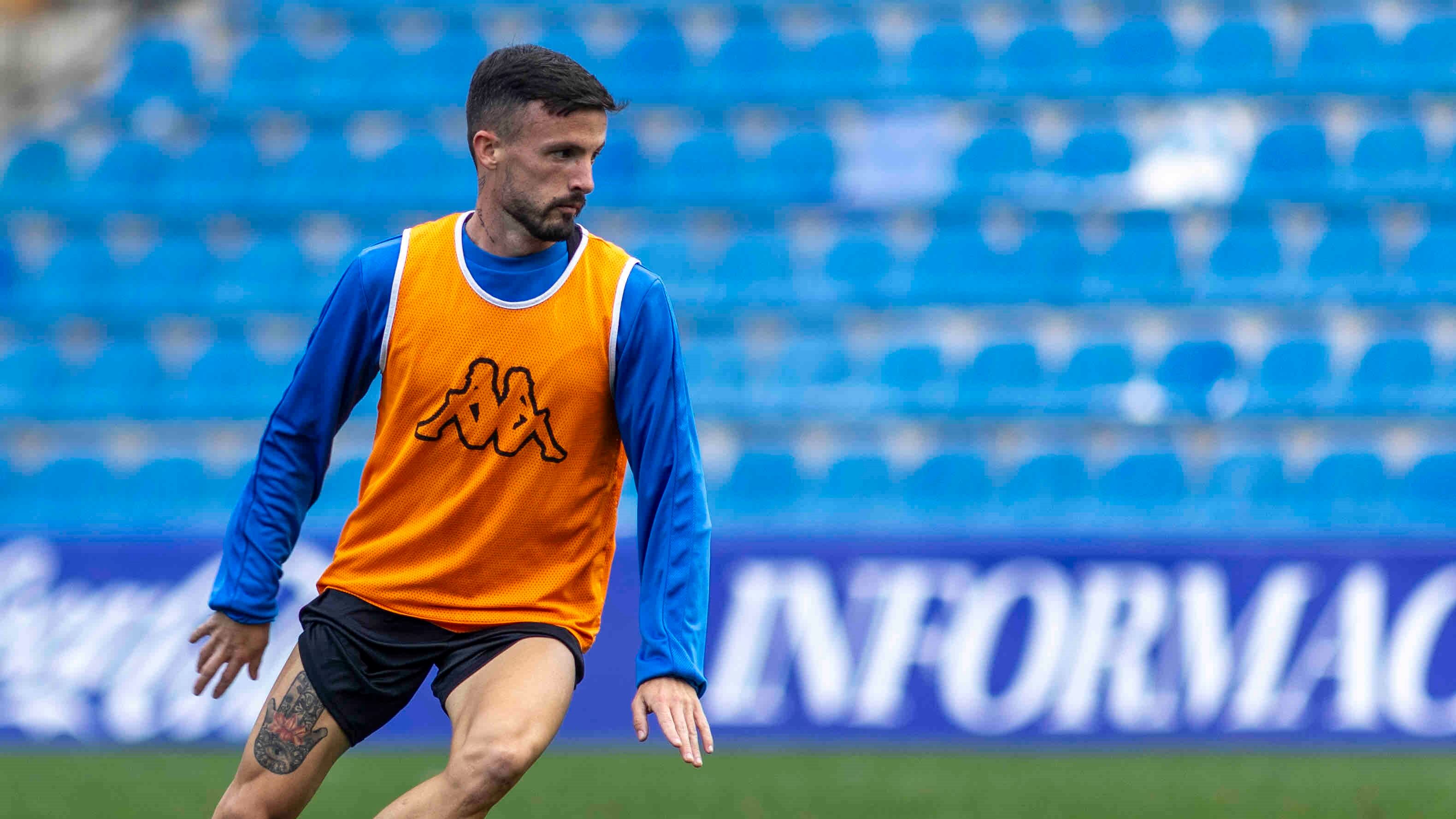 Javi Moreno en el entrenamiento de este viernes en el Rico Pérez. Foto: Hércules CF