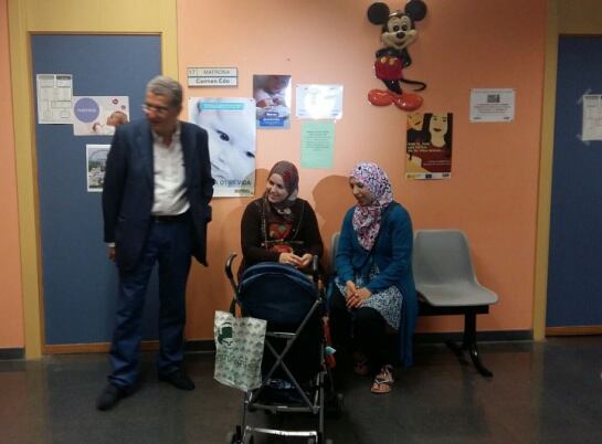 El consejero de Sanidad, Sebastián Celaya, en su visita al Centro de Salud del barrio de San Pablo