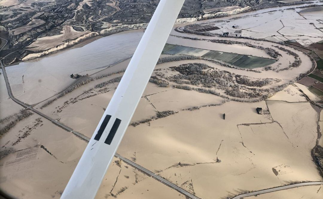 La crecida del Ebro en Boquiñeni y Pradilla (Zaragoza), vista desde el aire.